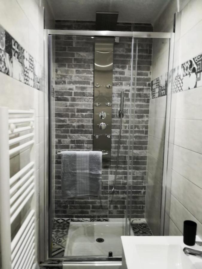 Studio zen et cosy, neuf en pleine ville Saint-Claude Exterior foto